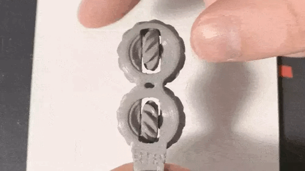 Брелок с шестеренками