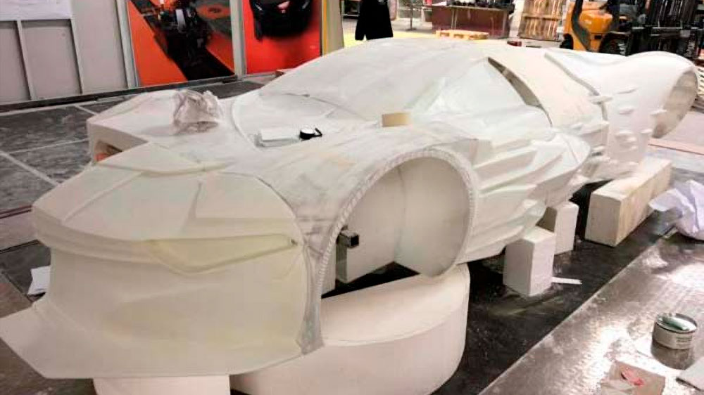 Крупный план детали 3D-печатного кузова автомобиля