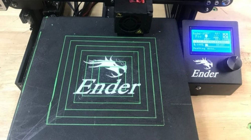 Откалиброванный стол гарантирует, что ваши отпечатки хорошо прилипнут.